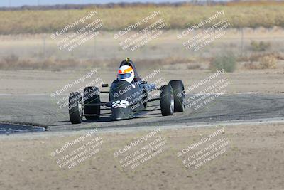 media/Nov-19-2022-CalClub SCCA (Sat) [[baae7b5f0c]]/Group 1/Race (Outside Grapevine)/